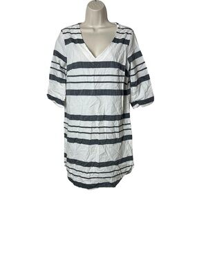 H&M White and Black Striped V-Neck Tunic Dress